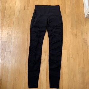 Black Lululemon leggings